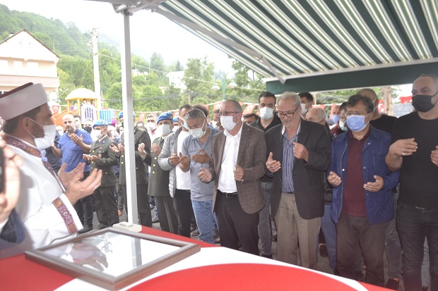 Uzman çavuş Mustafa Demirbaş, ebediyete uğurlandı
